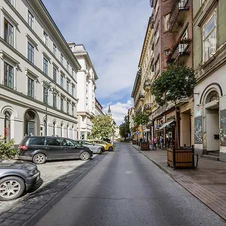 Cozy&stylish In The Ruin Bar Area Daire *