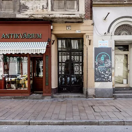 Daire Cozy&stylish In The Ruin Bar Area *